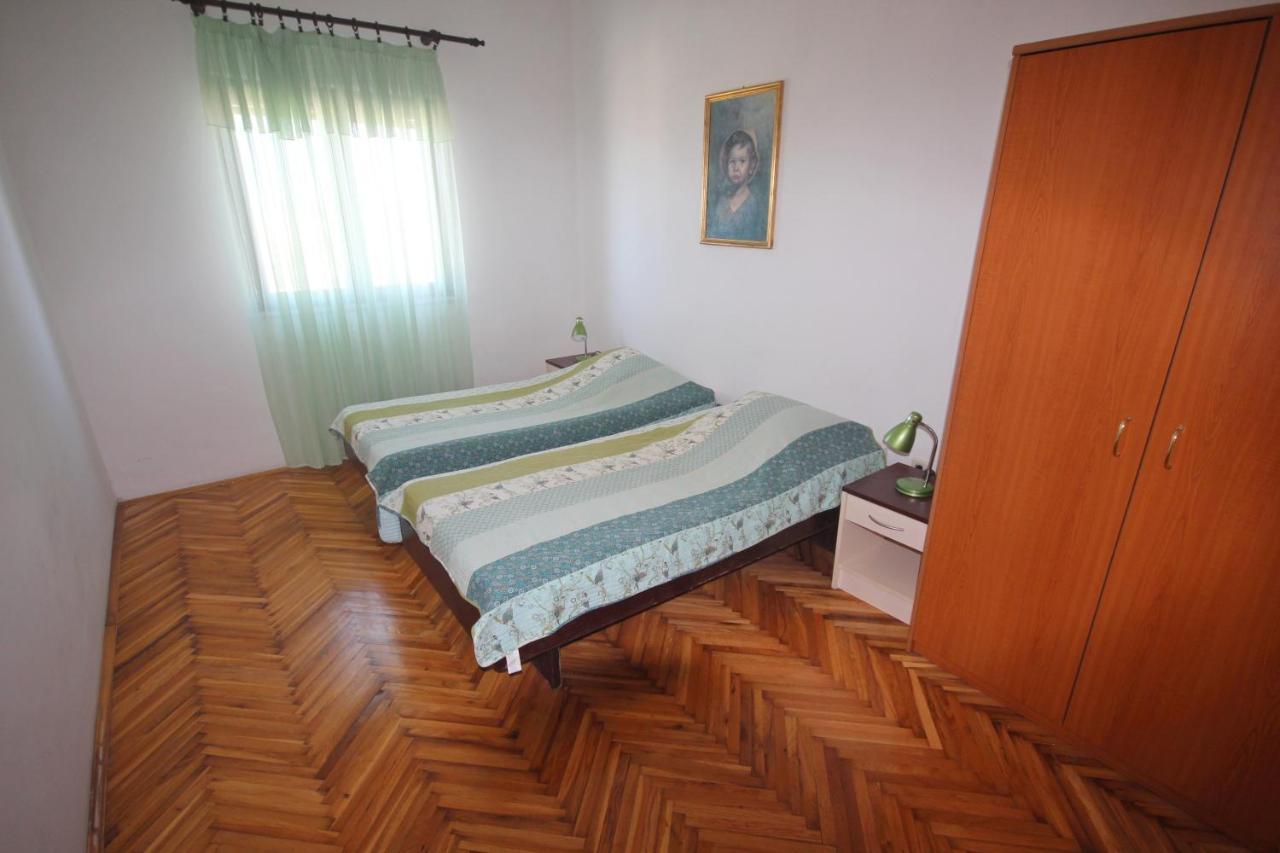 Apartments Njaco Ražanac Rum bild